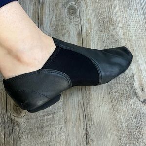 Capezio Black Leather Dance Jazz Shoes sz 6
